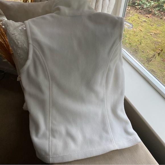 Woman’s White Columbia Sportswear Polar Fleece Vest Sz XS - 4 New Without Tags - Picture 9 of 15